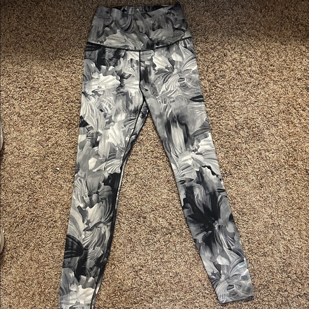 Nike leggings